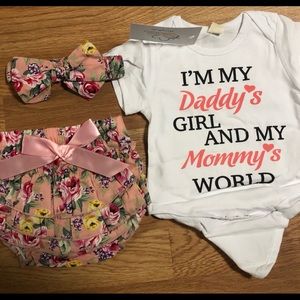 New Born outfit with matching bow